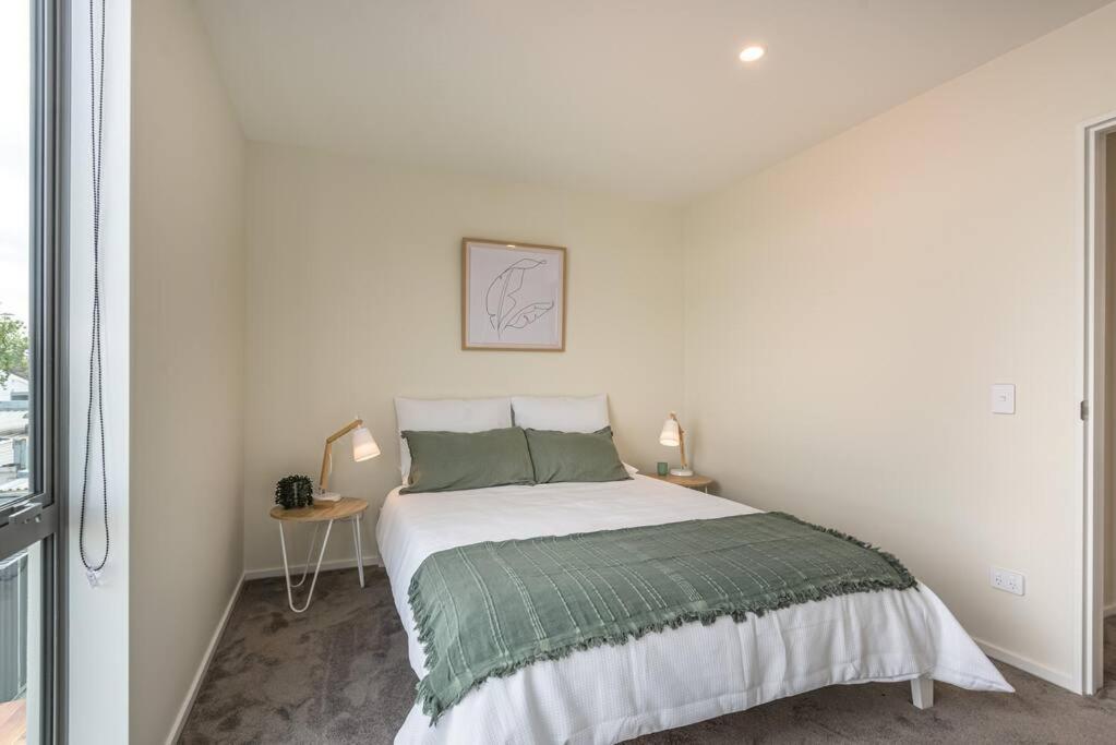 Hop, Skip, Jump To The City ! Christchurch Bagian luar foto